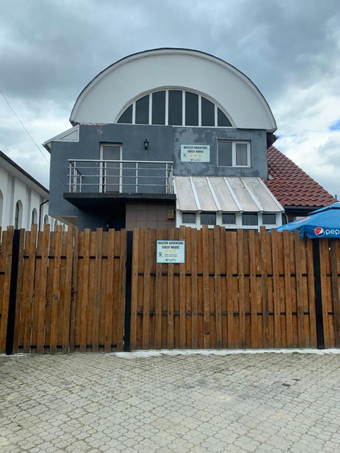 Master Adventure Guest House Vadu Crisului Exteriér fotografie